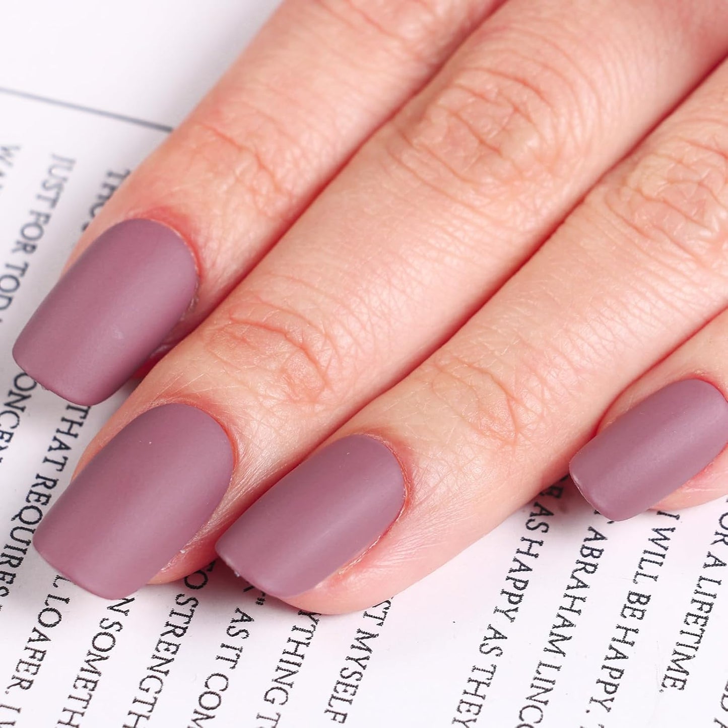 Matte Nail Polish Quick Dry Nail Lacquer for Nail Art Varnish, Mist Effect Matte Finish Velvet Nail Polish, 0.35 fl oz (Glamour Purple-24, 10 ML)