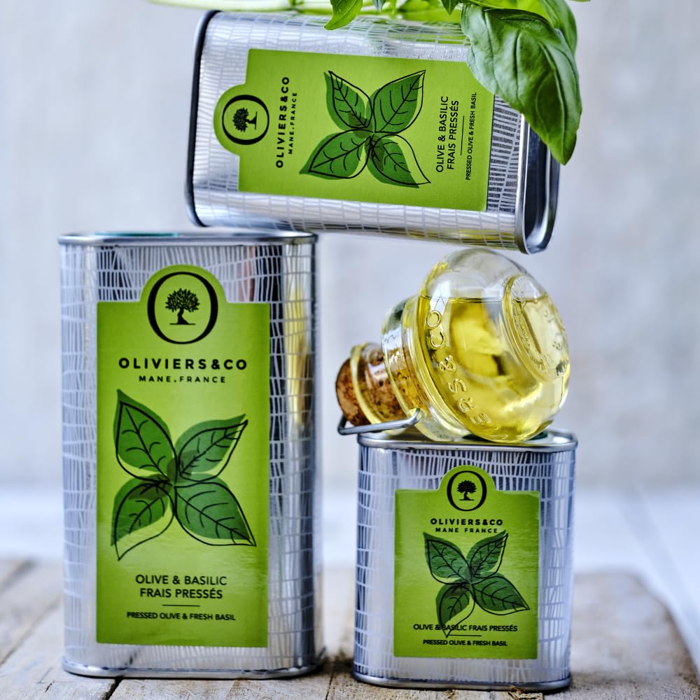 Fresh Basil Olive Oil by Oliviers & Co. | Cold Pressed Extra Virgin Olive Oil | Everyday and Cooking EVOO from Italy | Gourmet Flavored Oil in Tin Can | (8.4 Fl Oz (Pack of 1), Fresh Basil)
