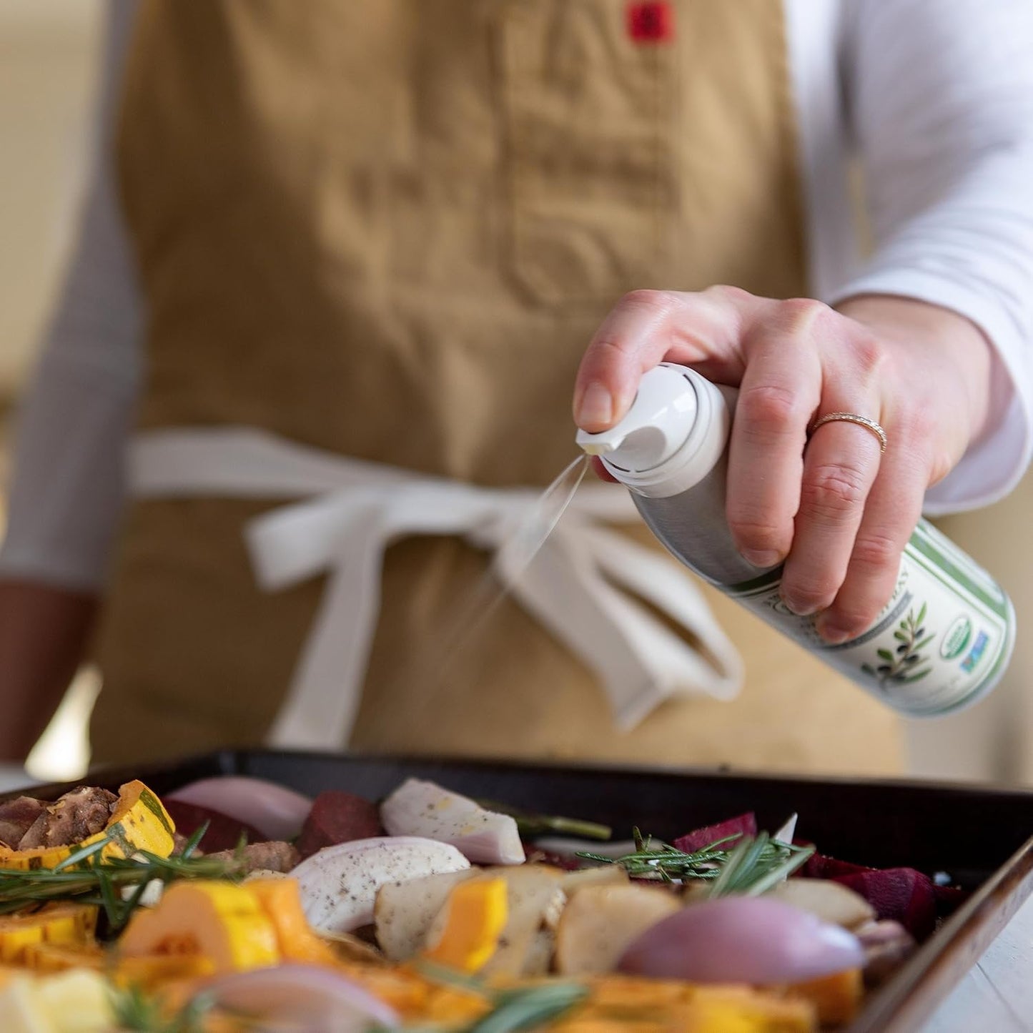 La Tourangelle, Organic Extra Virgin Olive Oil Spray, Cold-Pressed, All-Natural, Artisanal, Great for Cooking, Sauteing, Grilling, 5 Fl Oz