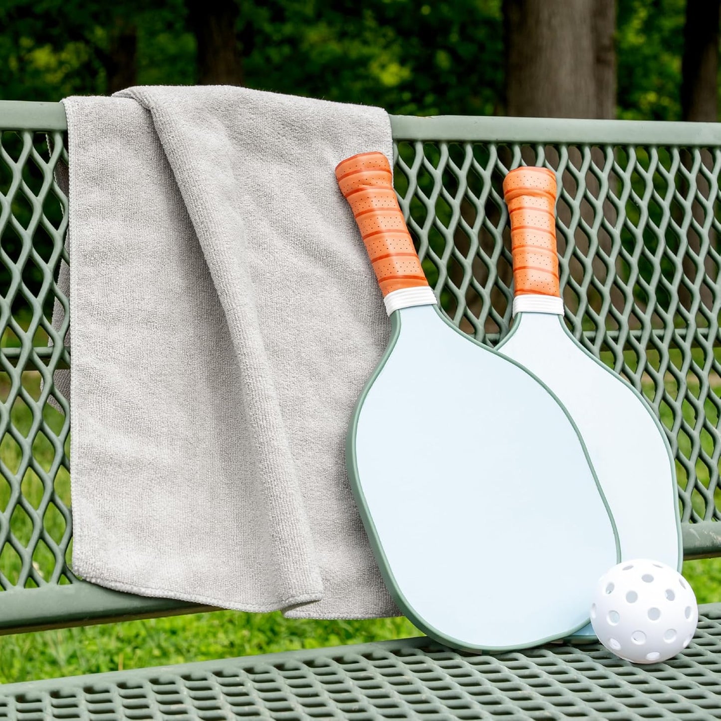 S&T INC. Microfiber Gym Towels, Yoga Towel for Home and Gym Bag, 16 Inch x 27 Inch, 3 Pack